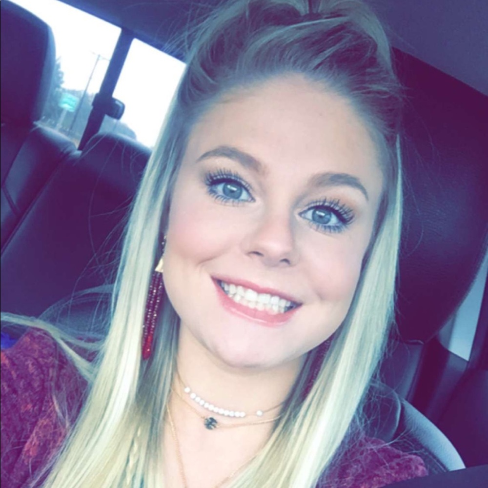 Meet your Posher, Mikayla